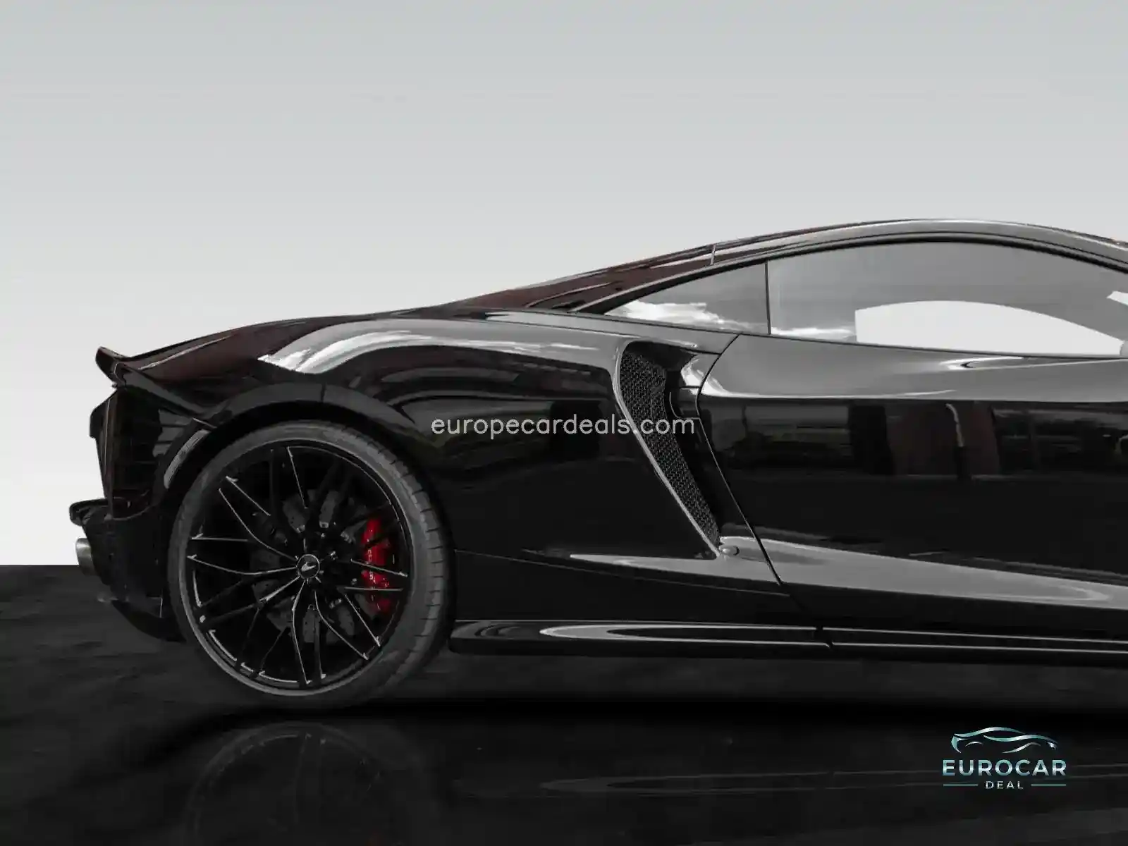 McLaren GT