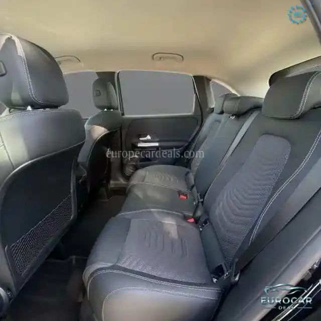 Mercedes-Benz B 220