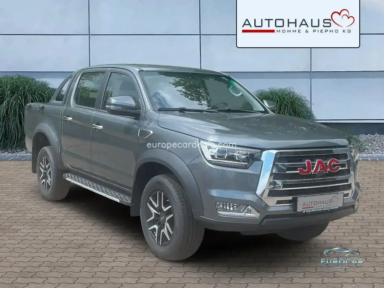 JAC 8 Pro