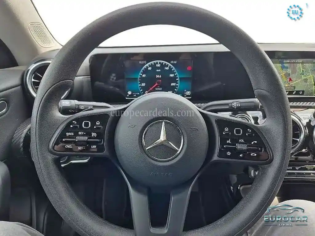 Mercedes-Benz CLA 180