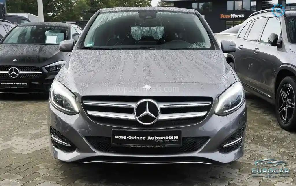 Mercedes-Benz B 200