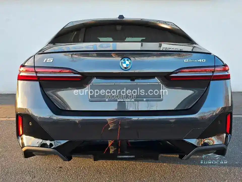 BMW i5