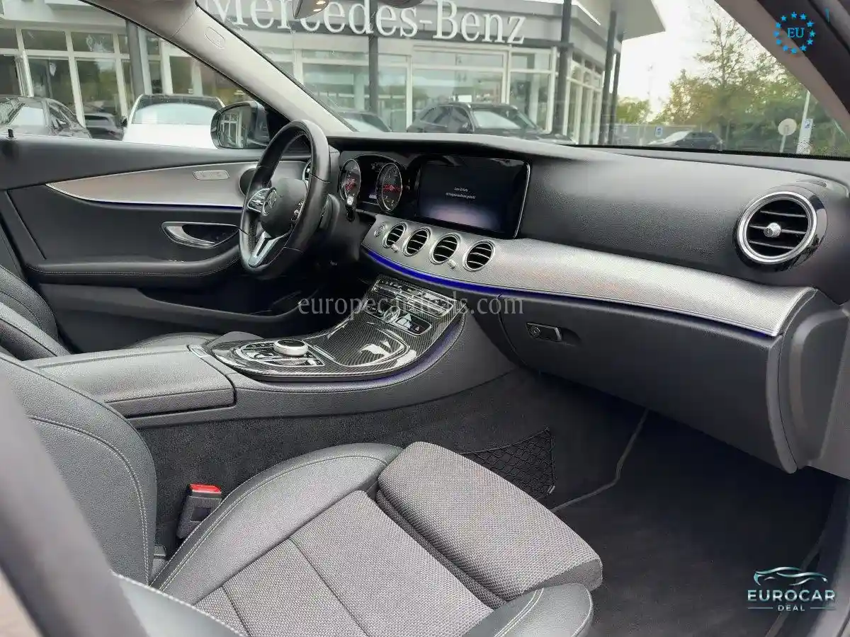 Mercedes-Benz E 220