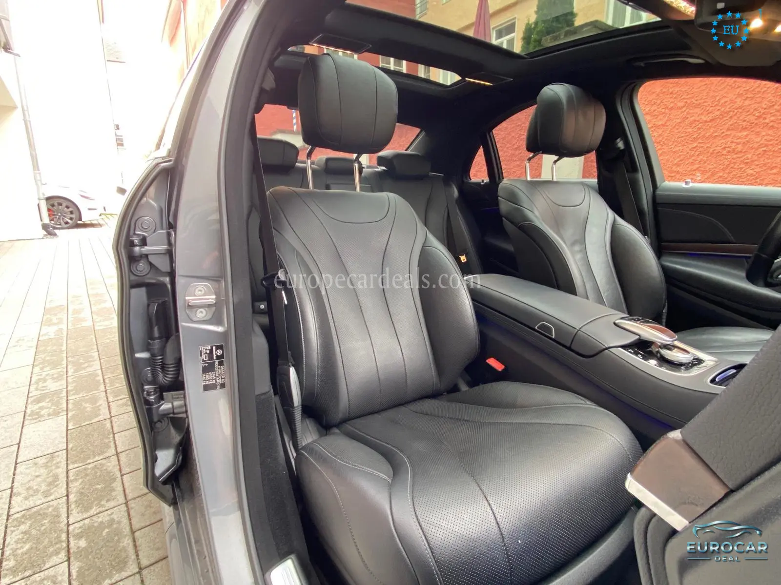 Mercedes-Benz S 560
