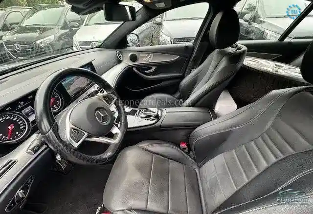 Mercedes-Benz E 220