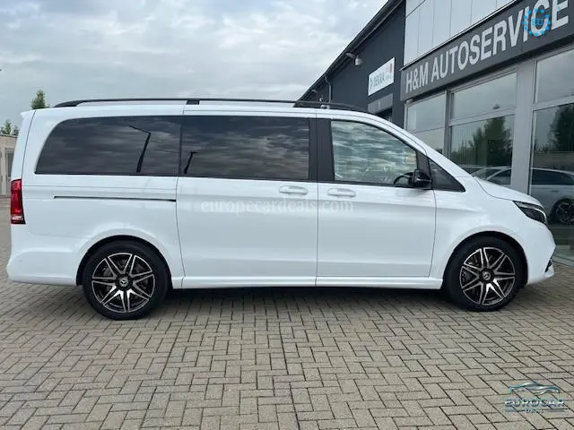 Mercedes-Benz V 220
