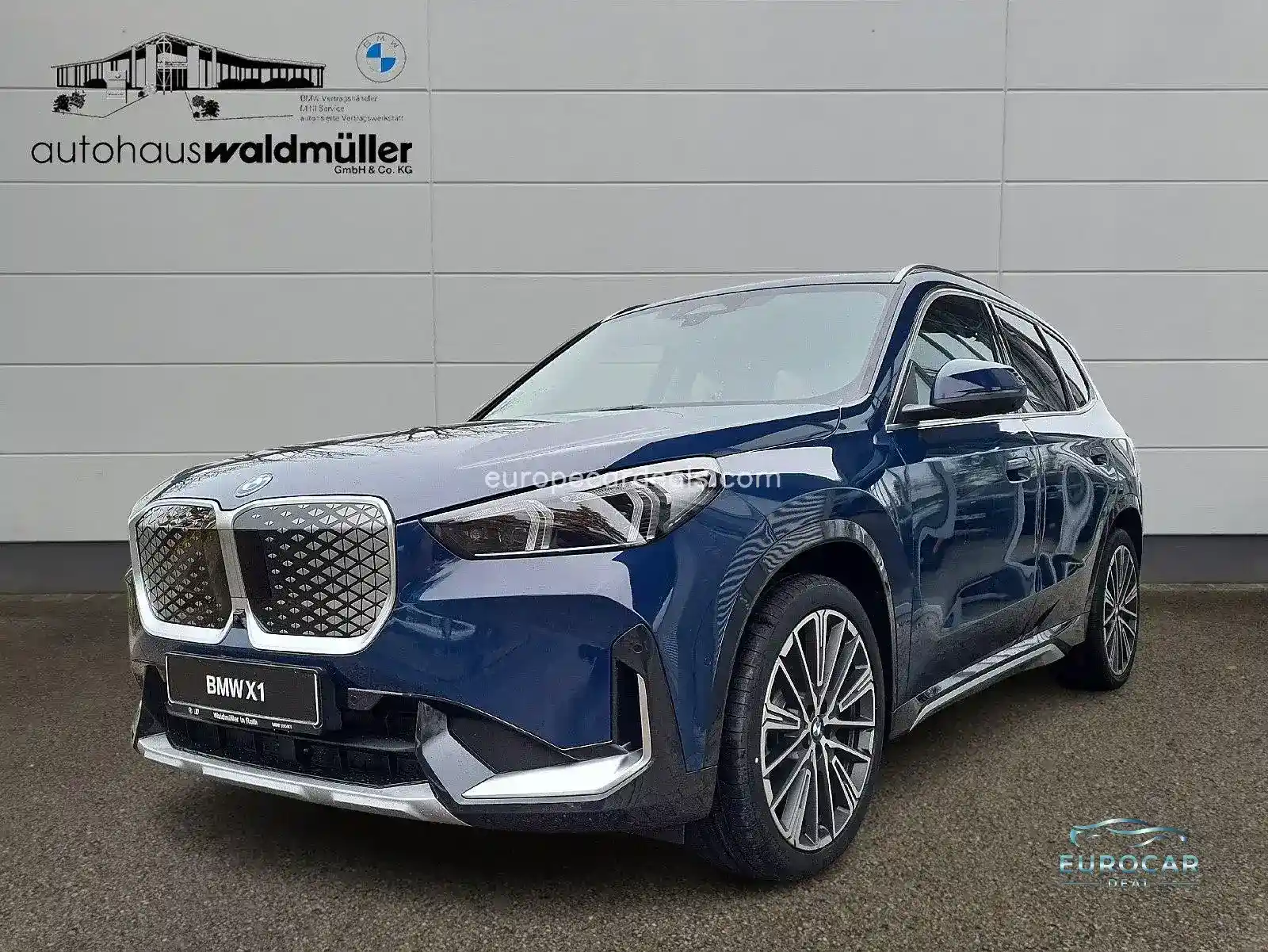 BMW iX1
