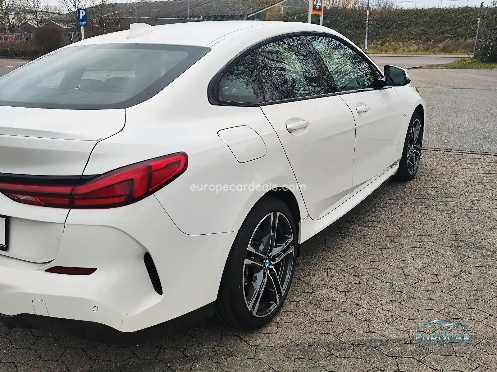 BMW 218