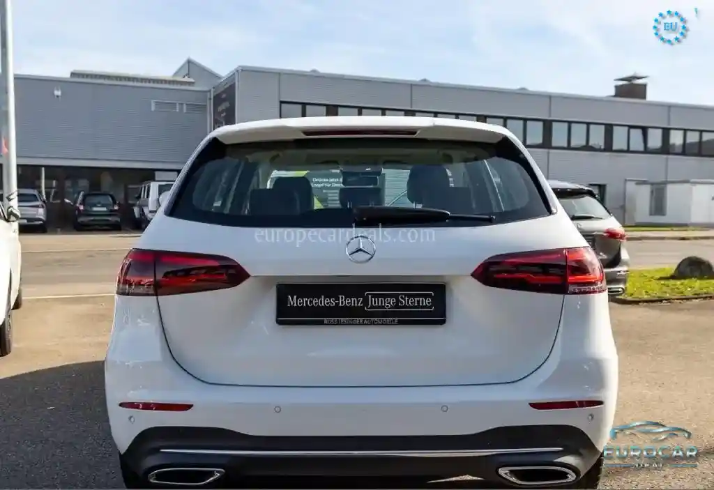 Mercedes-Benz B 180