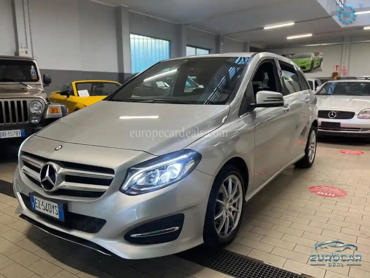 Mercedes-Benz B 200