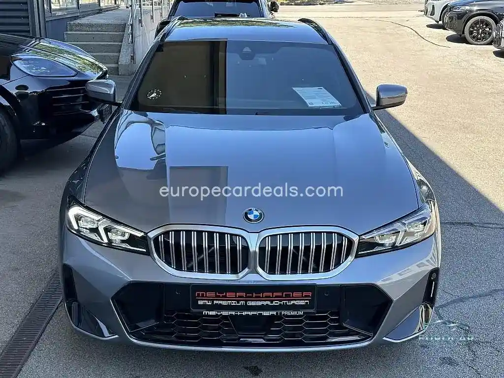 BMW 330