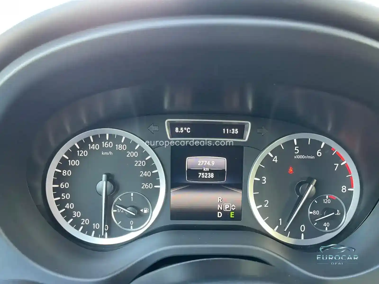 Infiniti Q30