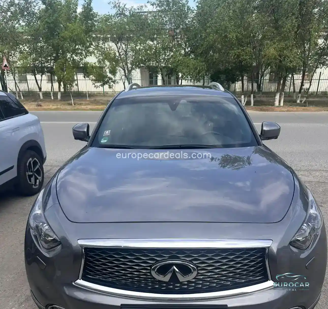 Infiniti QX70