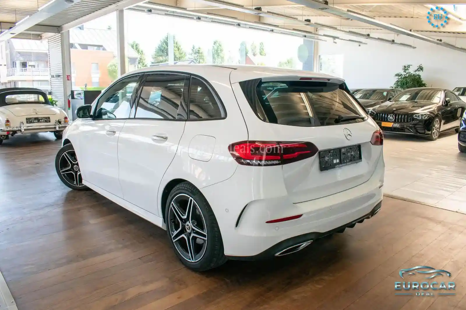 Mercedes-Benz B 180