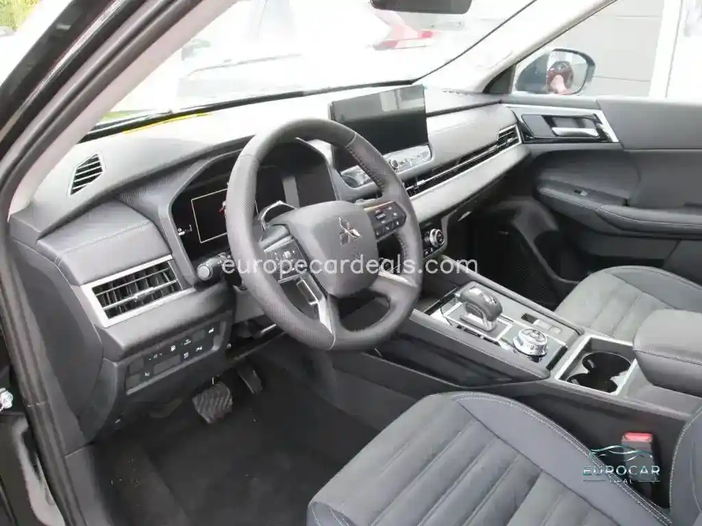 Mitsubishi Plug-in Hybrid Outlander