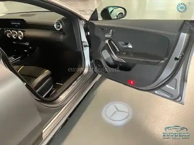 Mercedes-Benz CLA 45 AMG Shooting Brake