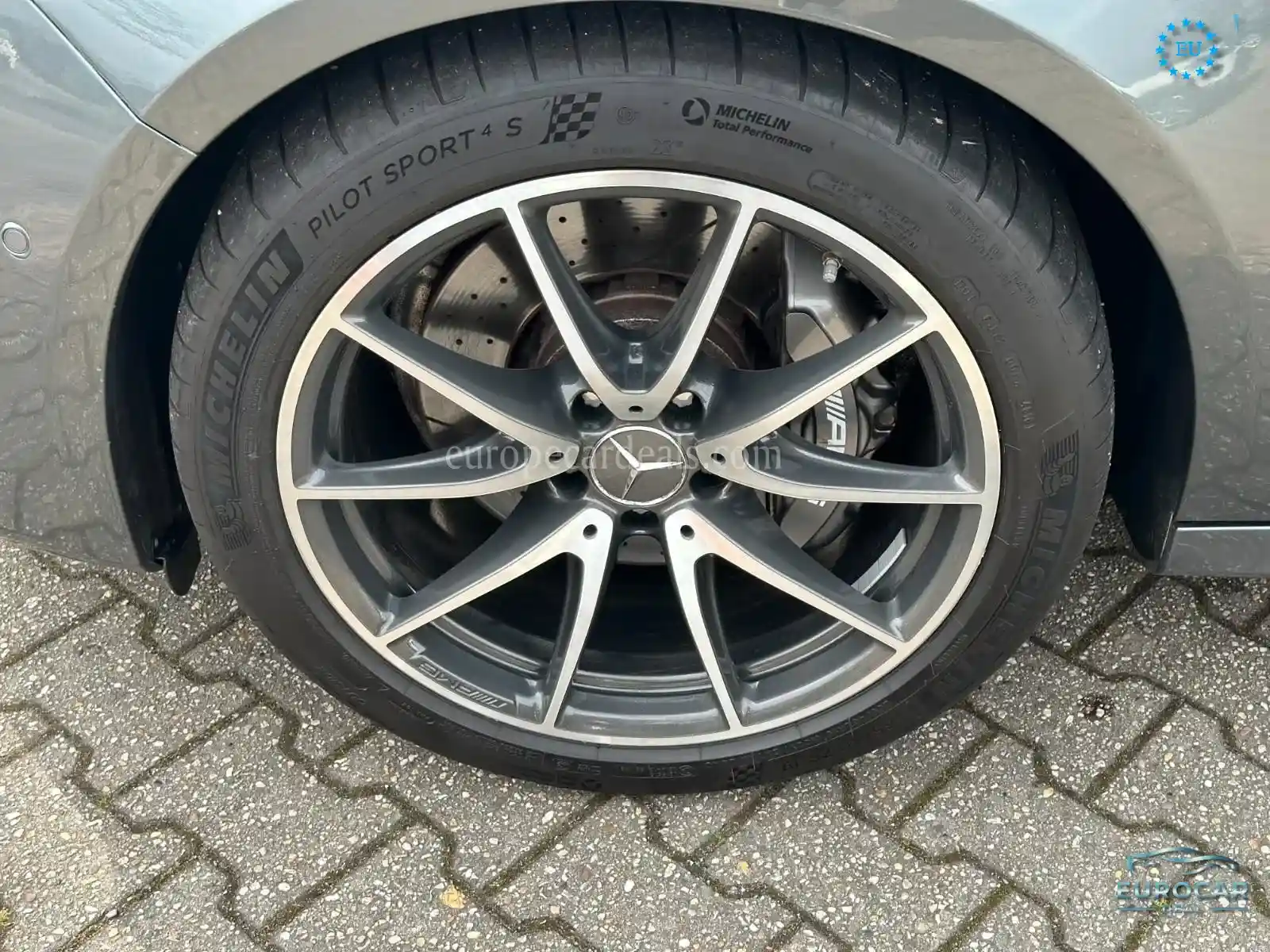 Mercedes-Benz E 63 AMG