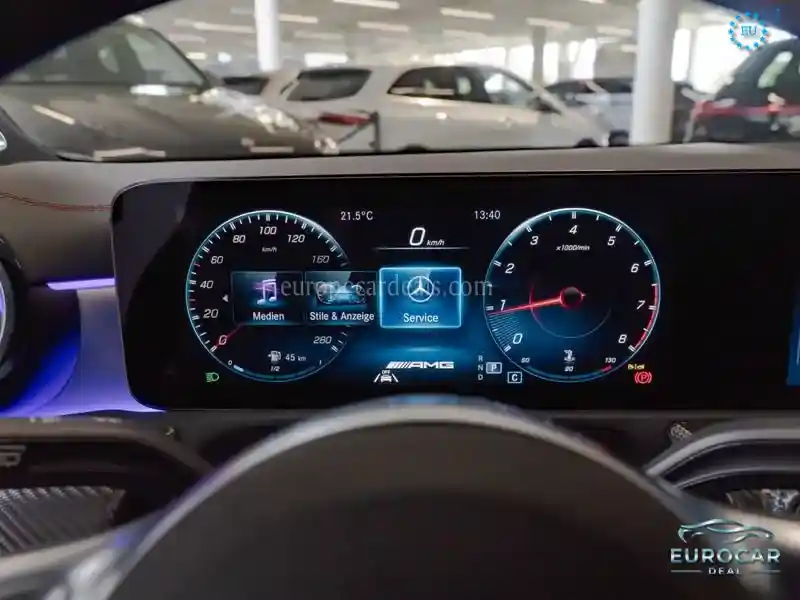 Mercedes-Benz CLA 35 AMG Shooting Brake