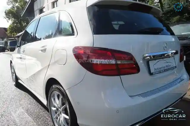 Mercedes-Benz B 200