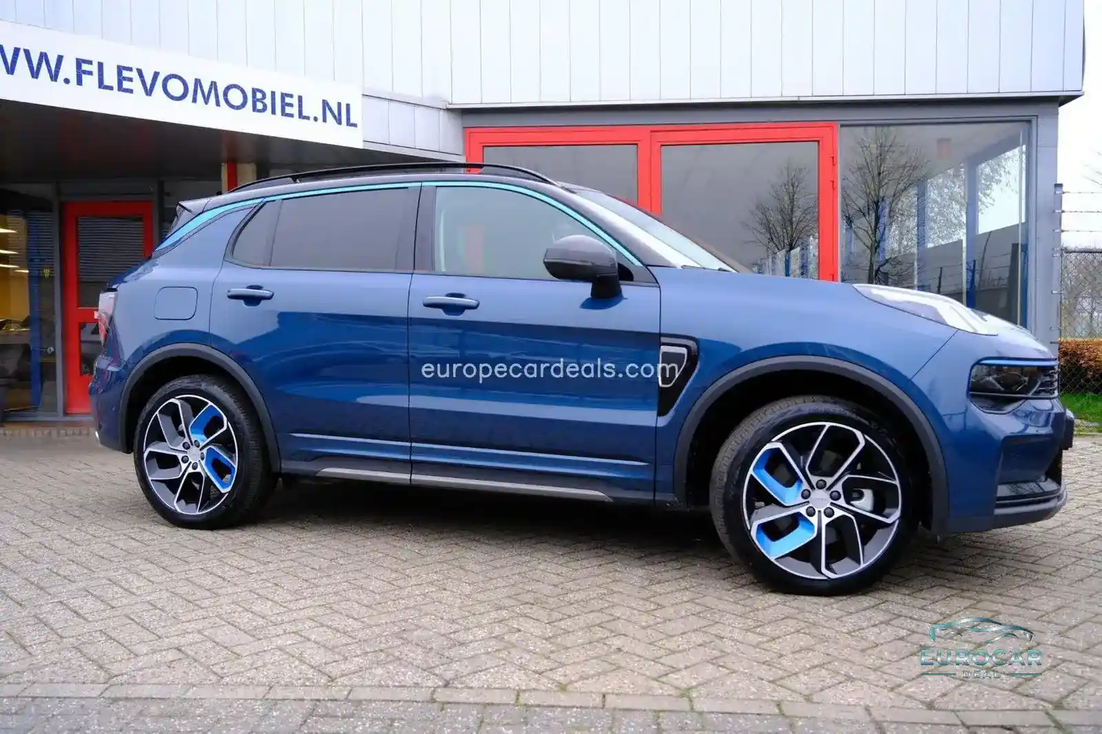 Lynk&Co 01
