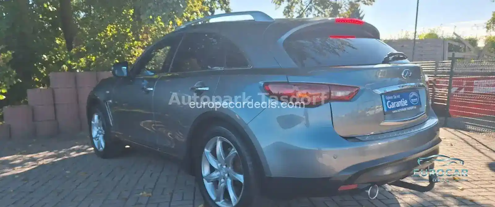 Infiniti QX70