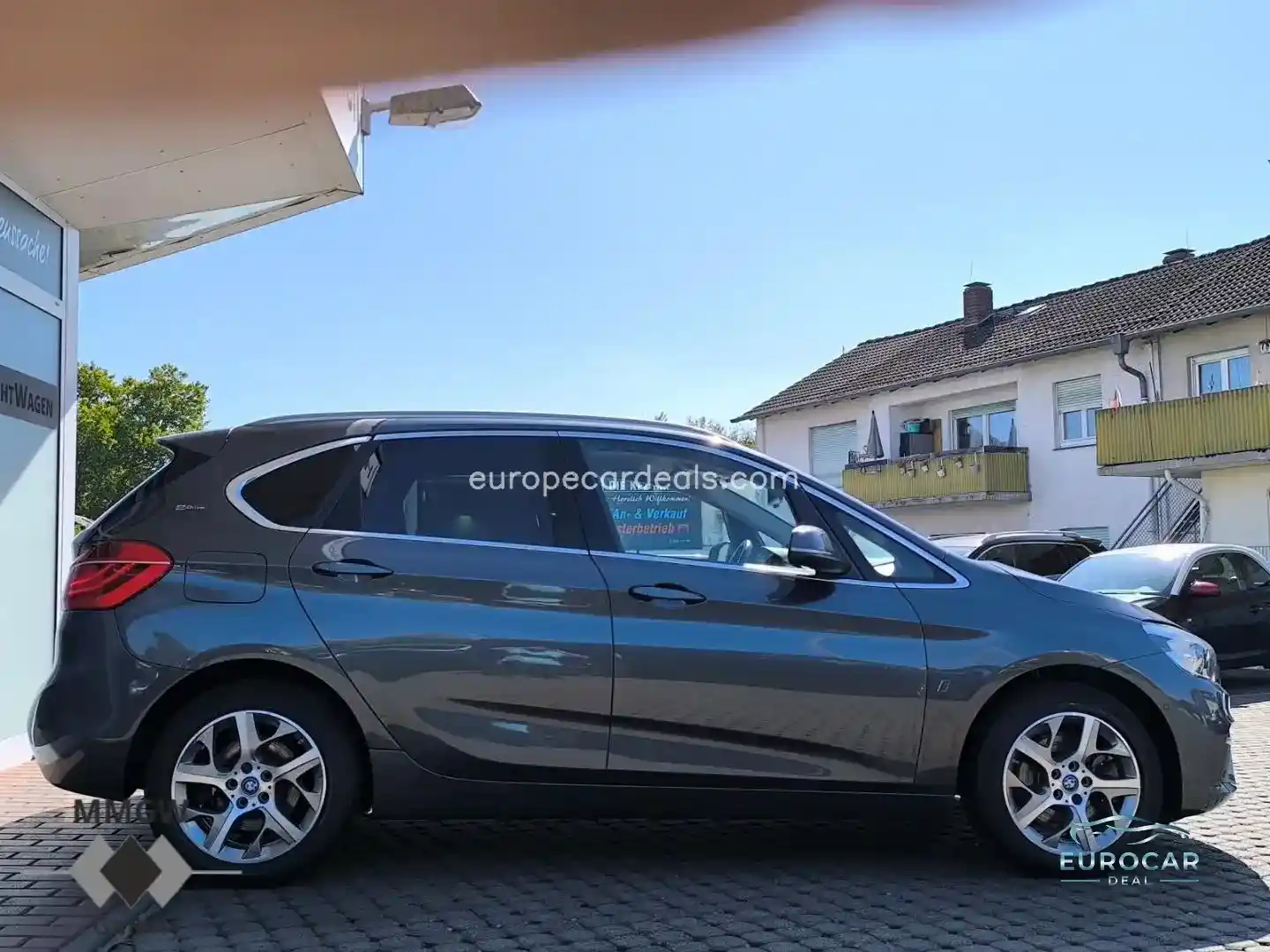 BMW 225