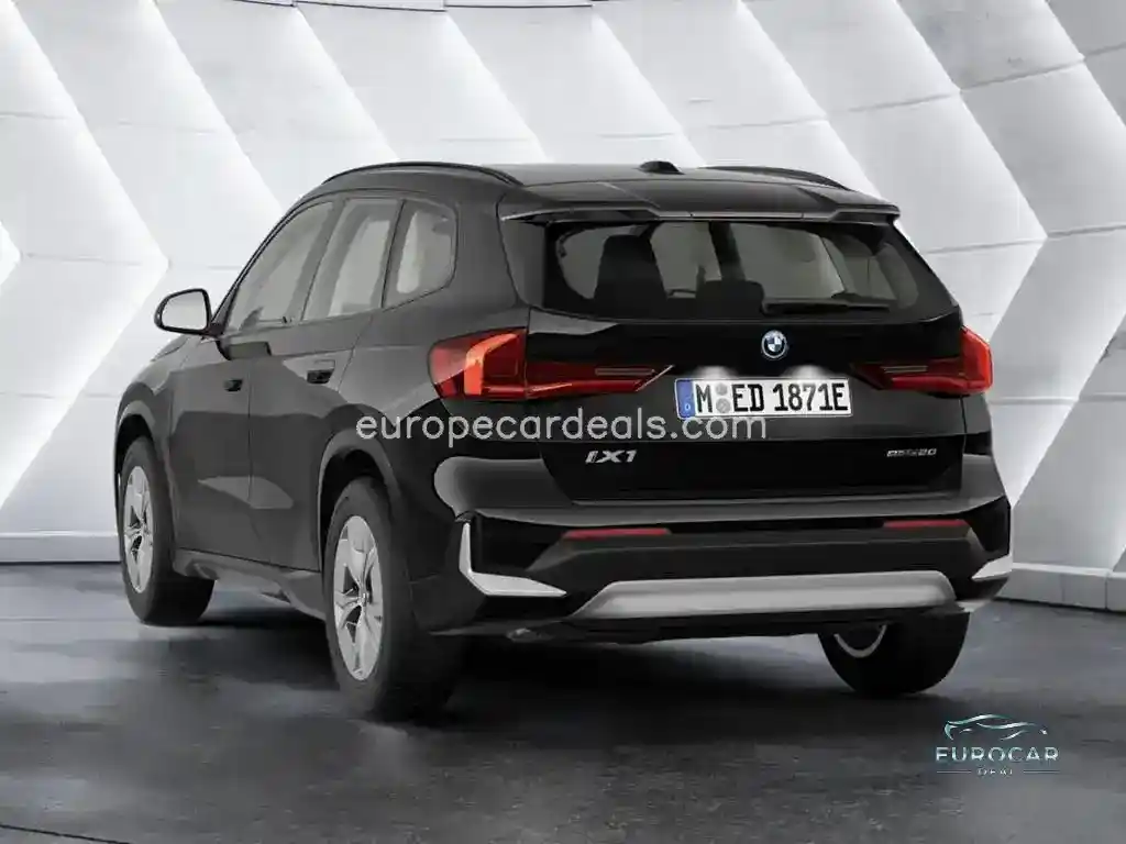 BMW iX1