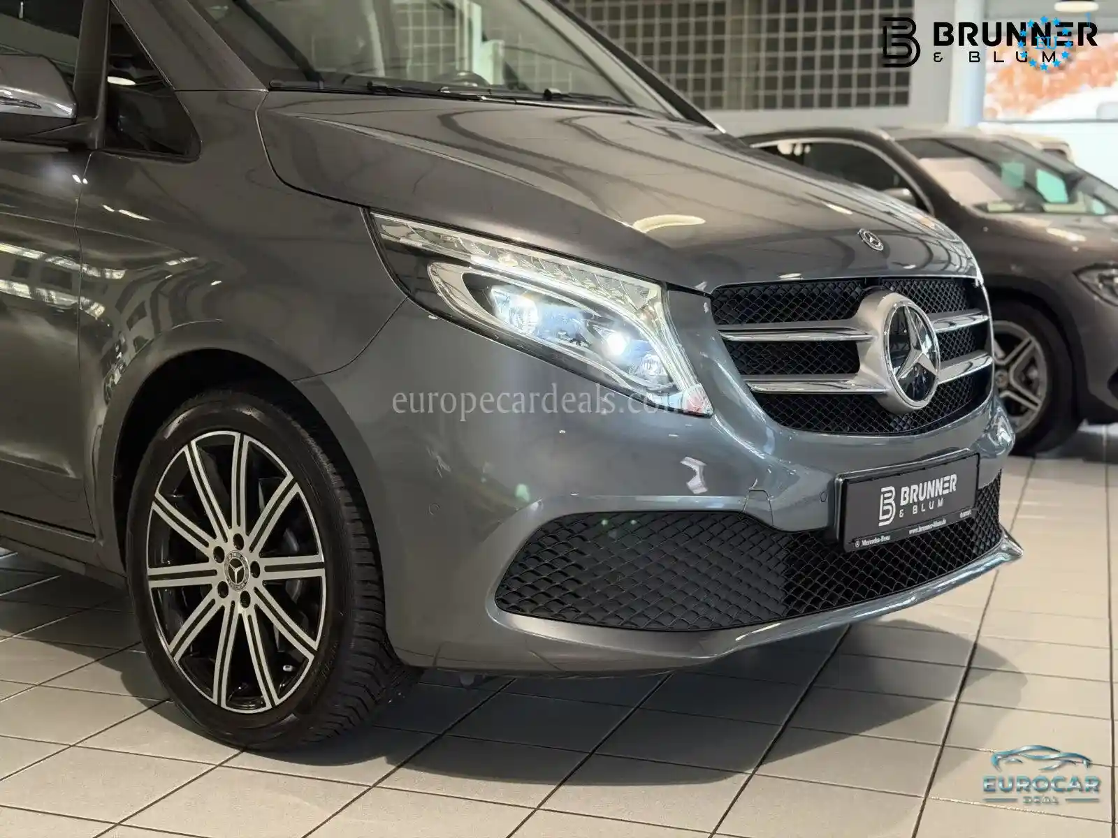 Mercedes-Benz V 250