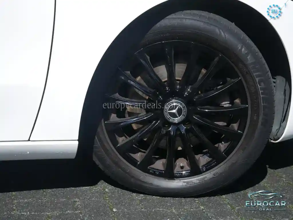 Mercedes-Benz A 220