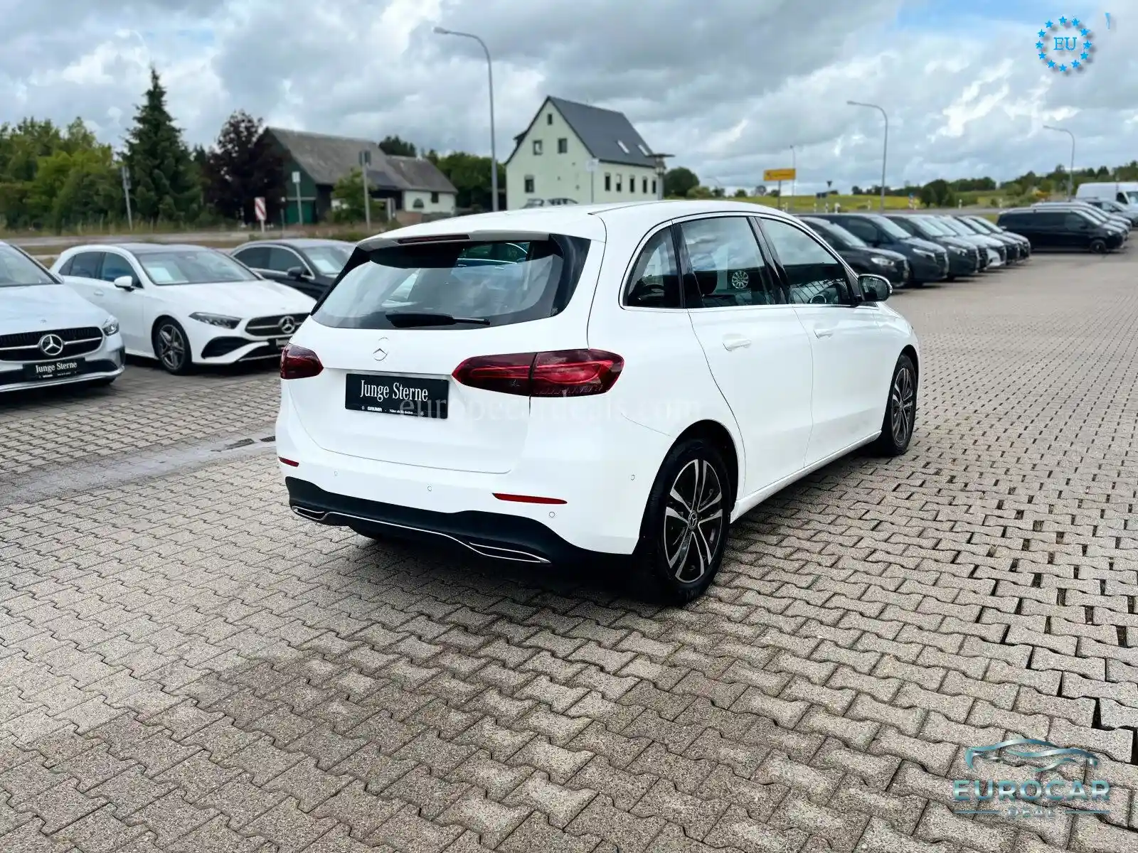 Mercedes-Benz B 180