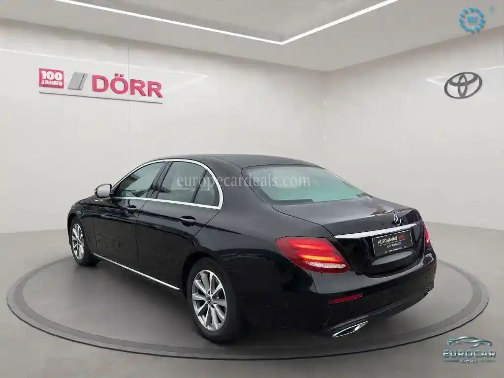 Mercedes-Benz E 220