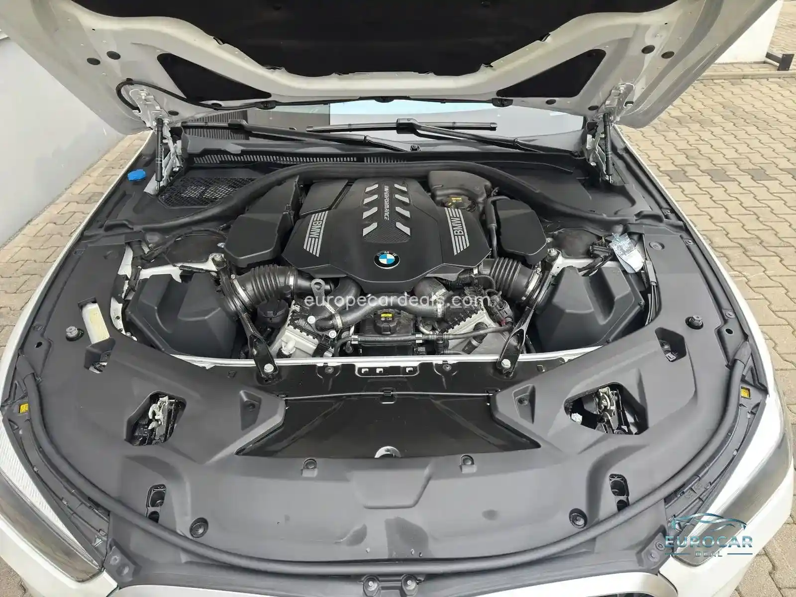 BMW M850