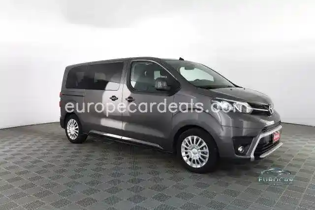Toyota Proace (Verso)