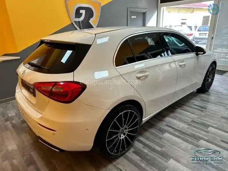Mercedes-Benz A 220
