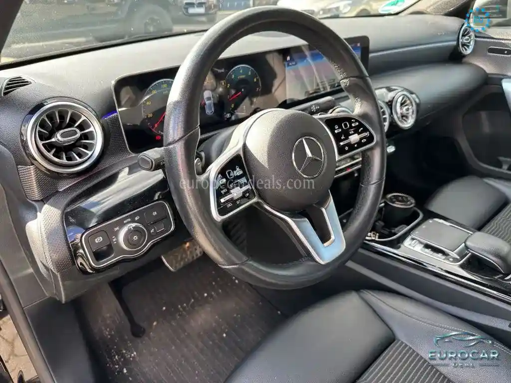 Mercedes-Benz A 220