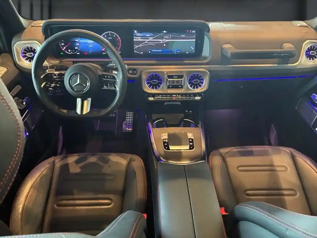 Mercedes-Benz G 500
