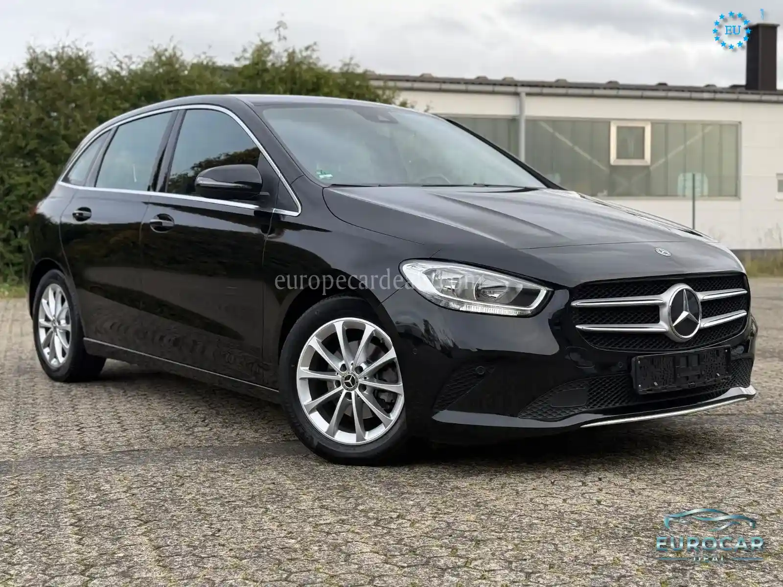Mercedes-Benz B 180