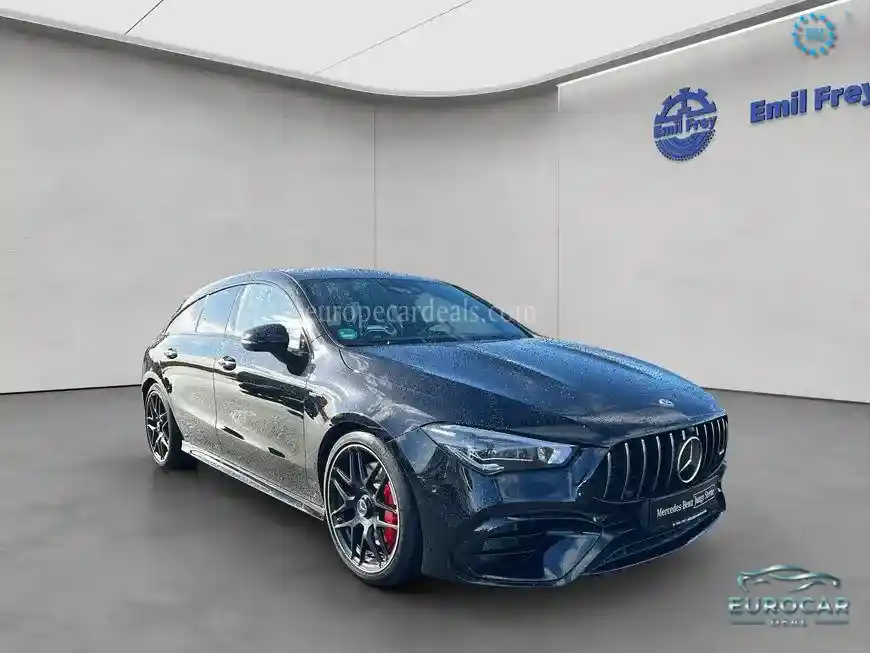 Mercedes-Benz CLA 45 AMG Shooting Brake