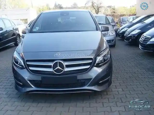 Mercedes-Benz B 200