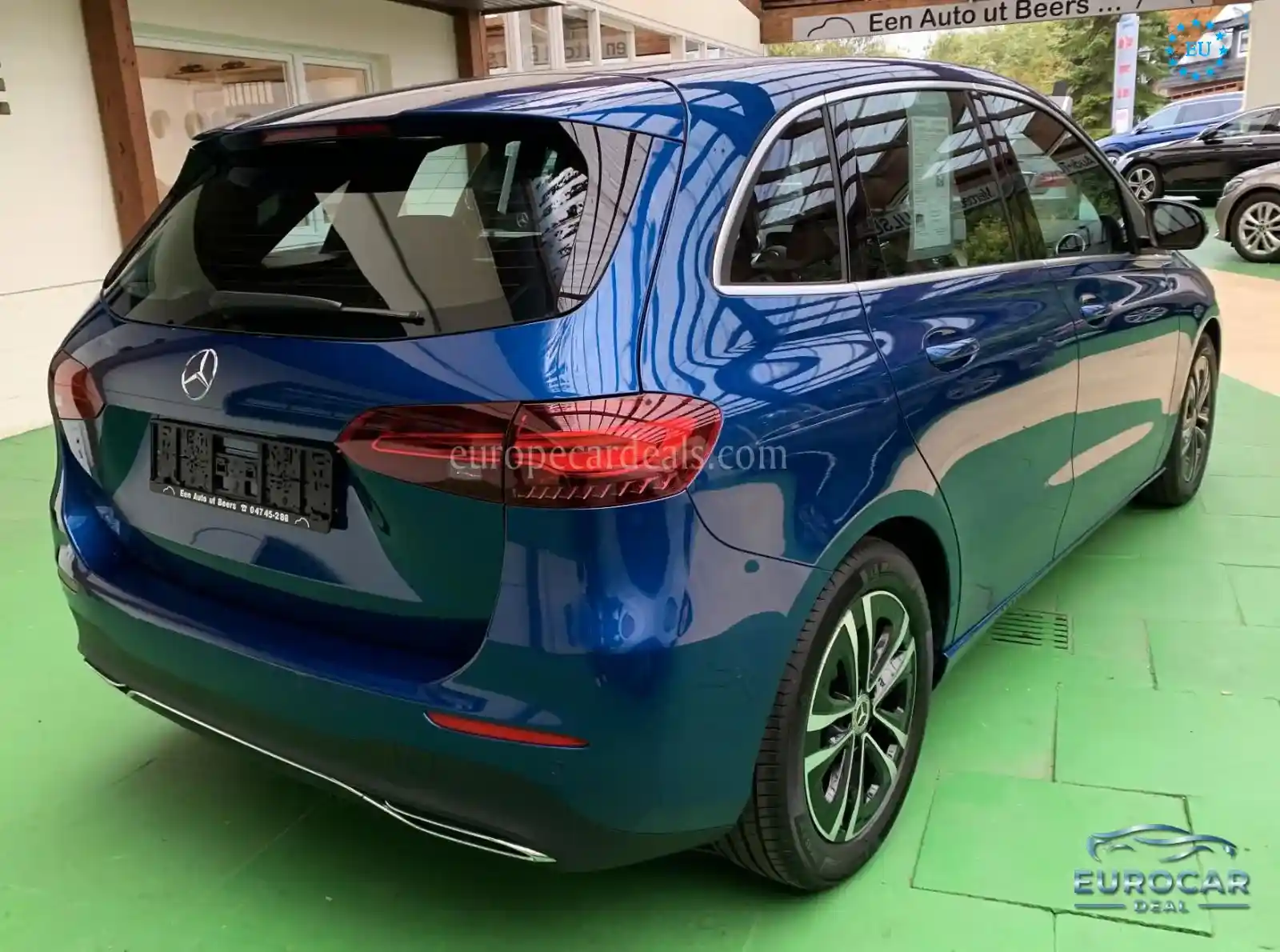 Mercedes-Benz B 180