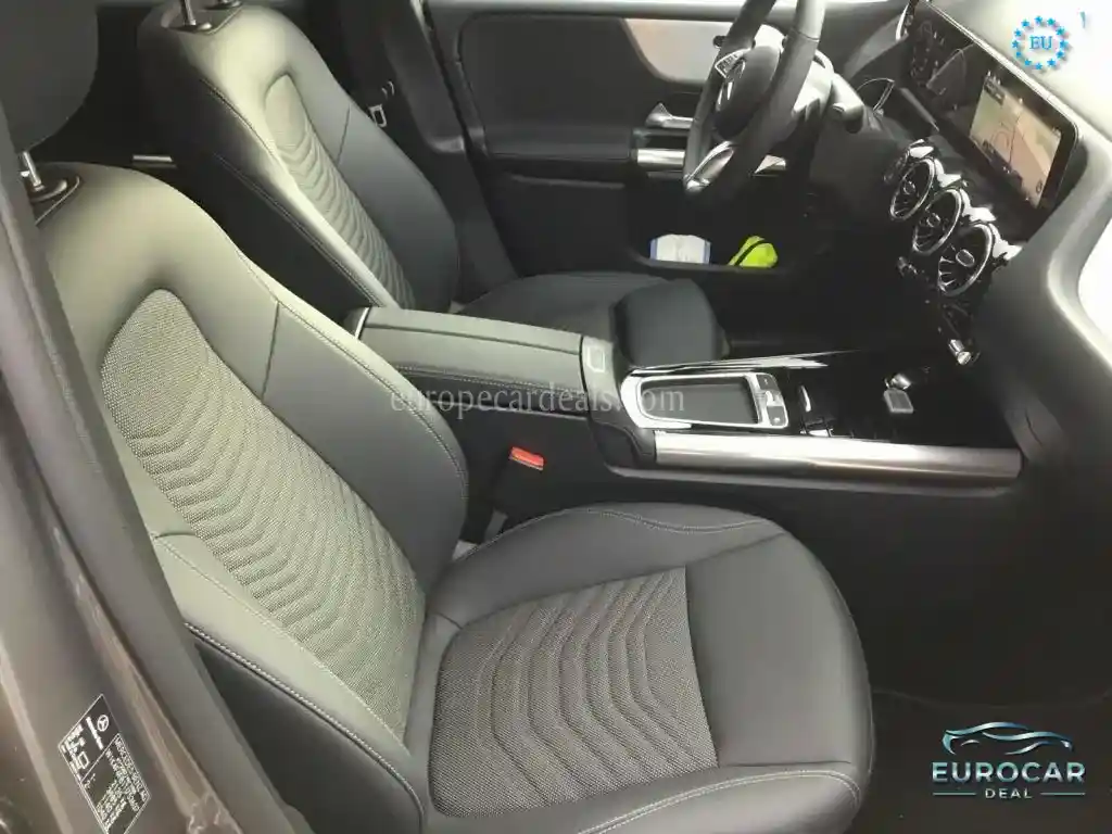 Mercedes-Benz B 220