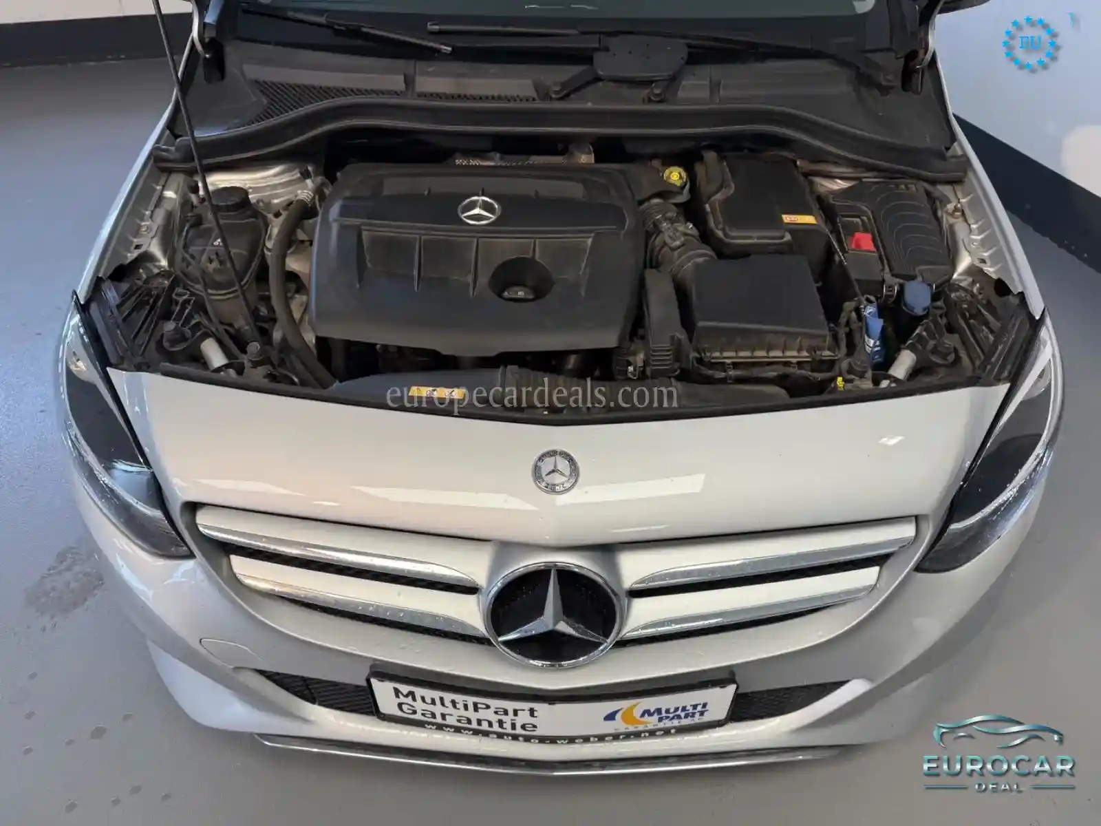 Mercedes-Benz B 180