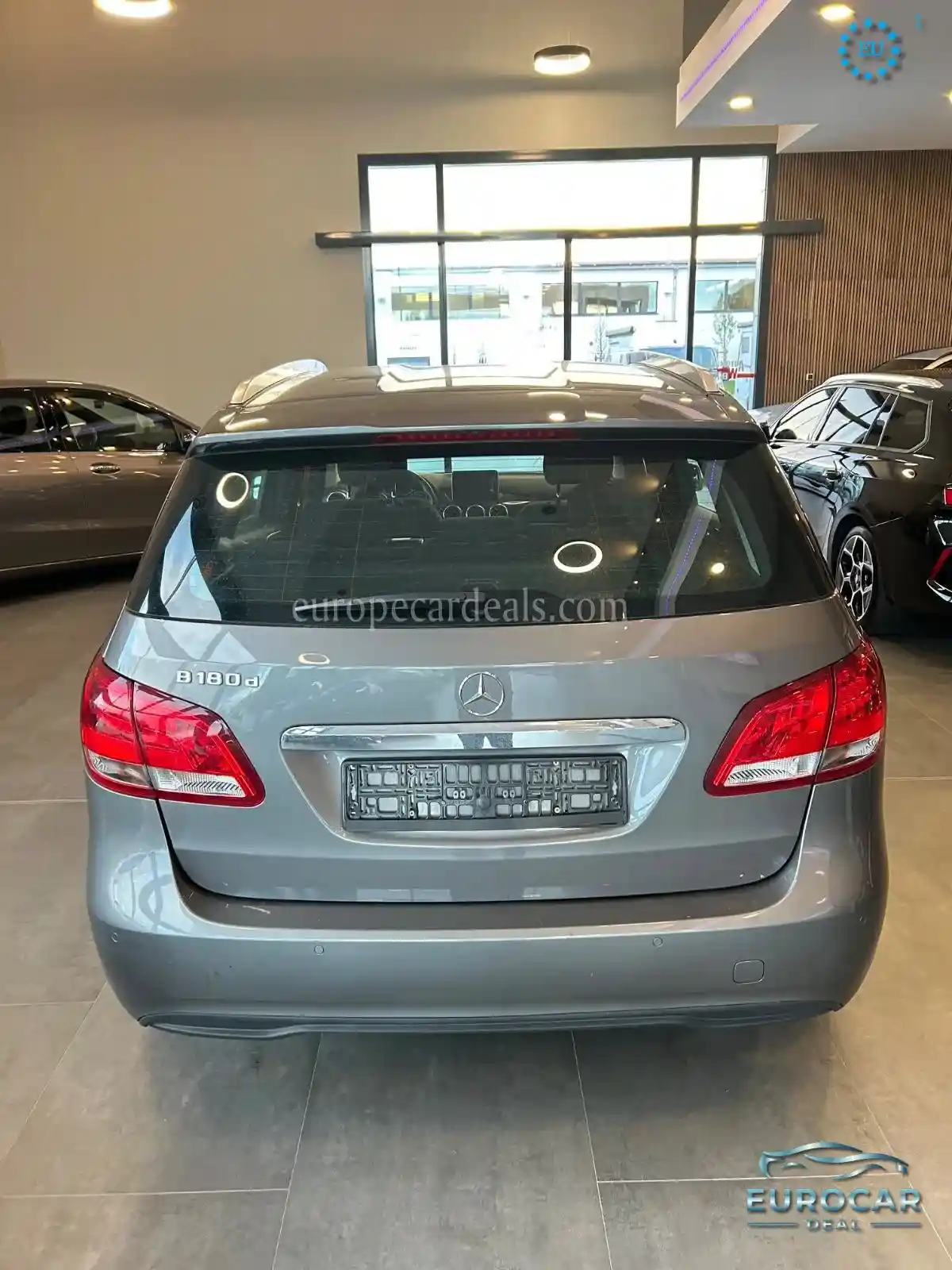 Mercedes-Benz B 180