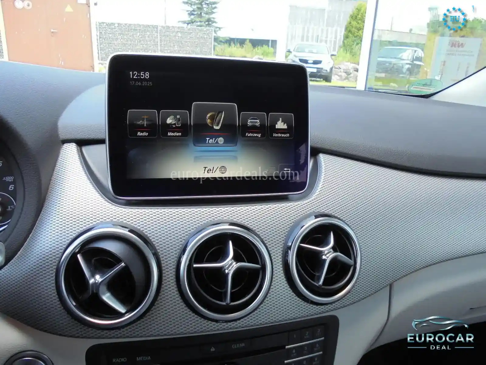 Mercedes-Benz B 220