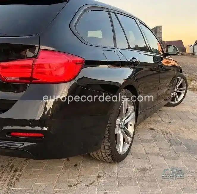BMW 330