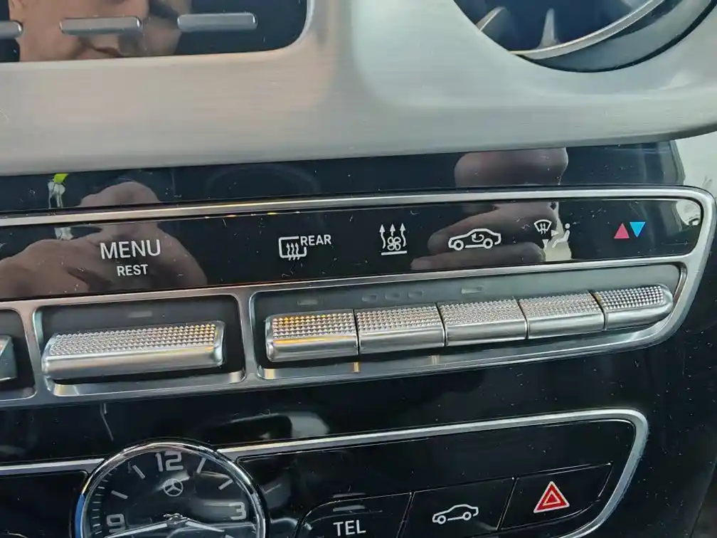 Mercedes-Benz G 500