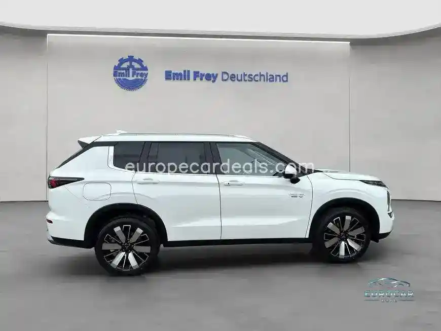 Mitsubishi Plug-in Hybrid Outlander