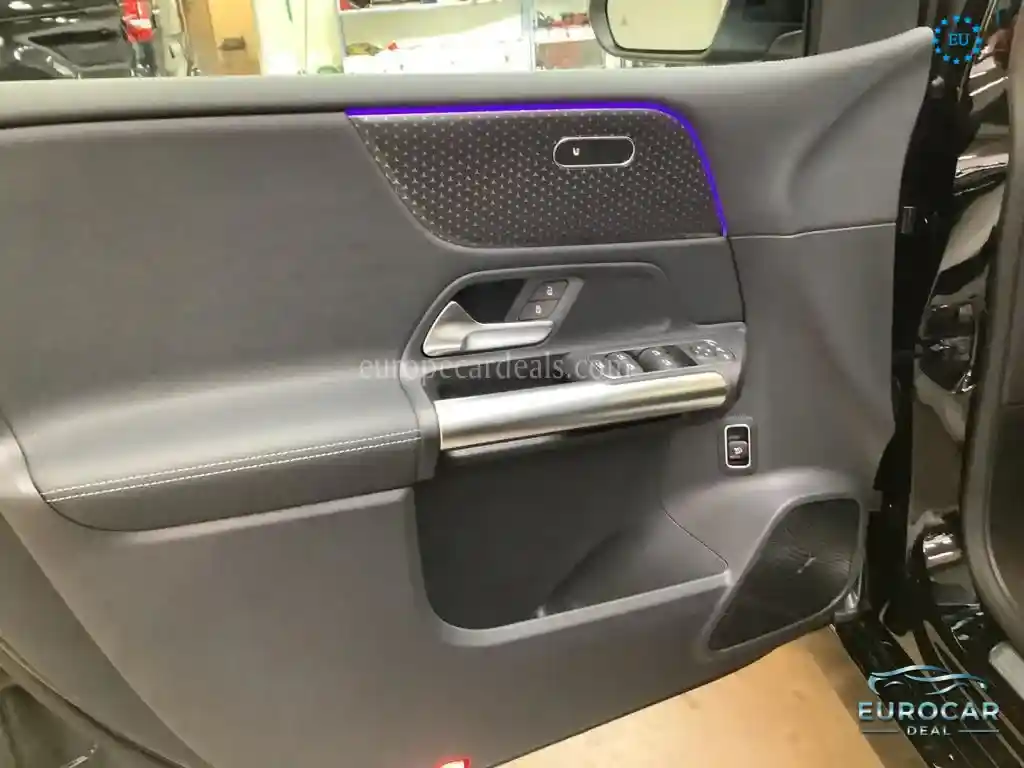 Mercedes-Benz B 220
