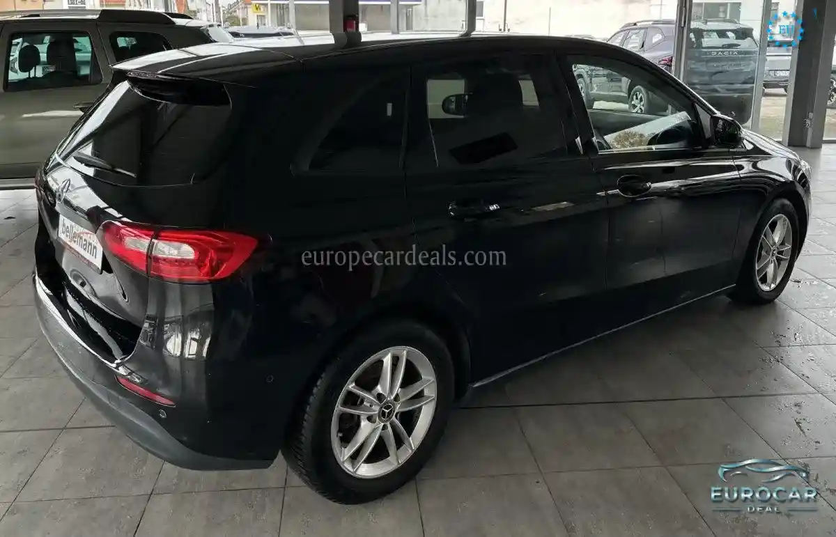 Mercedes-Benz B 200