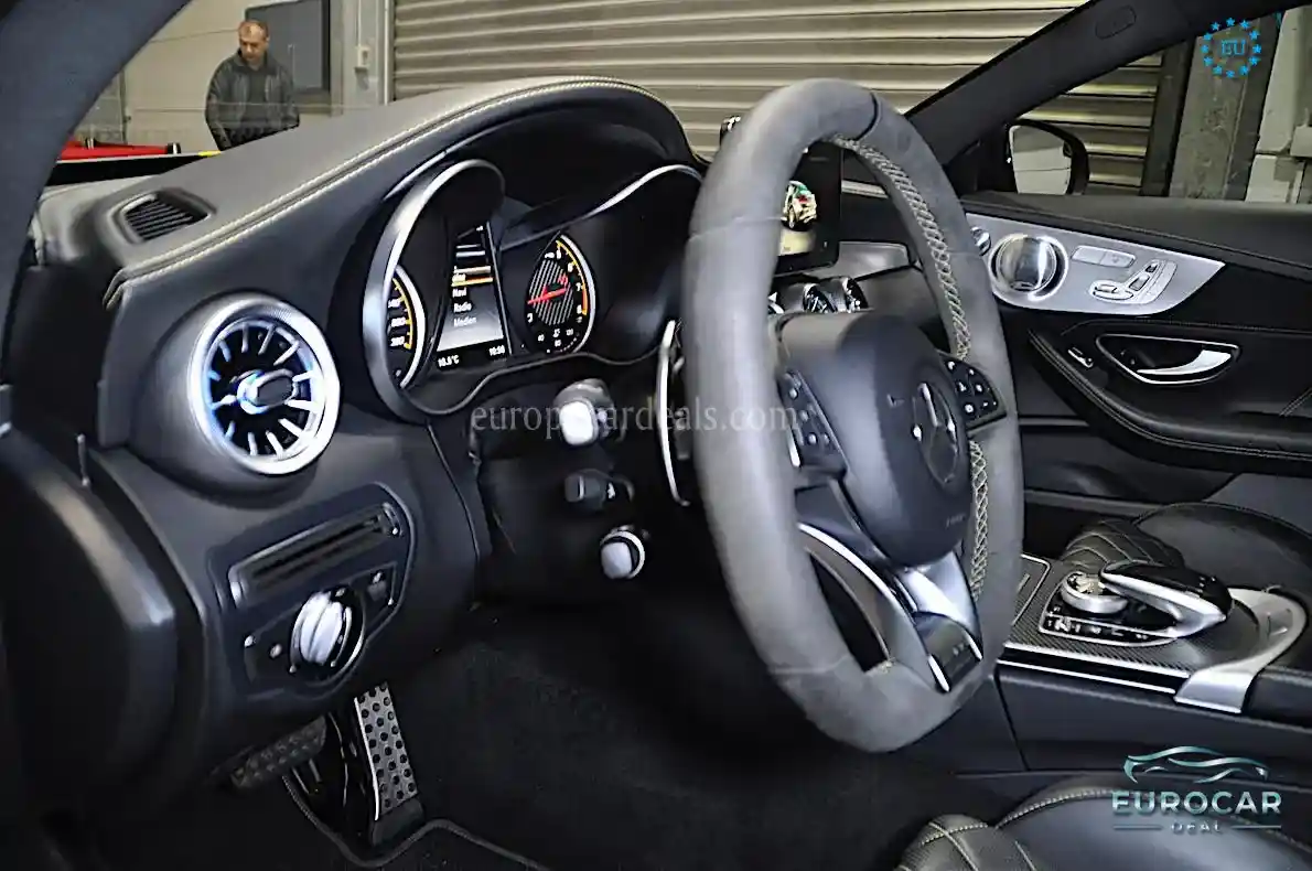 Mercedes-Benz C 63 AMG